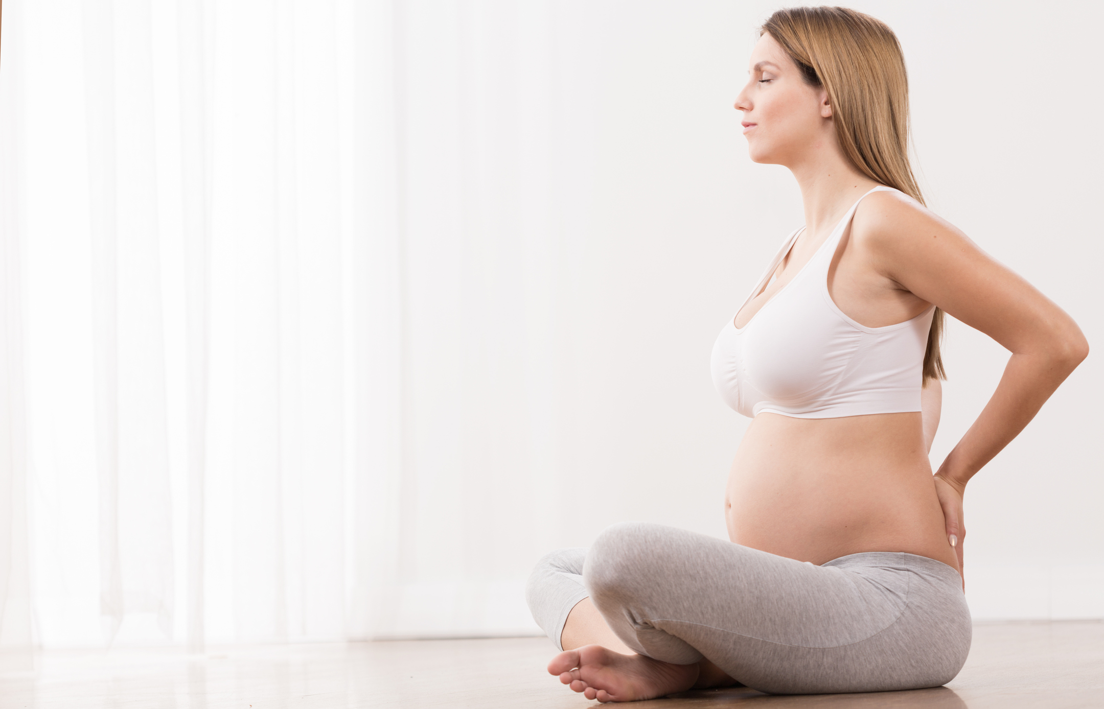 Тянет поясницу на 38 неделе. Беременность Эстетика. Болит поясница при беременности на раннем сроке.