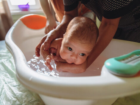 Koliko često treba kupati novorođenče?