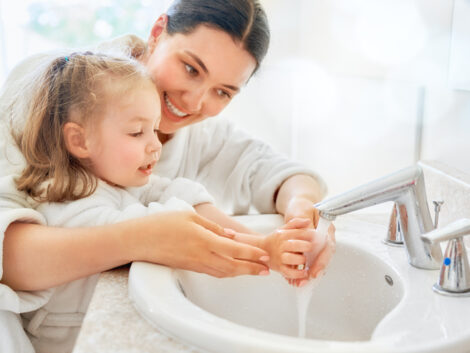 naučite dete da redovno pere ruke